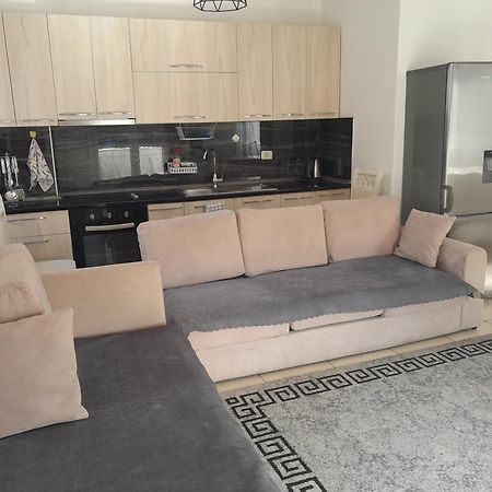 שקודר Comfy City Center Apartment מראה חיצוני תמונה