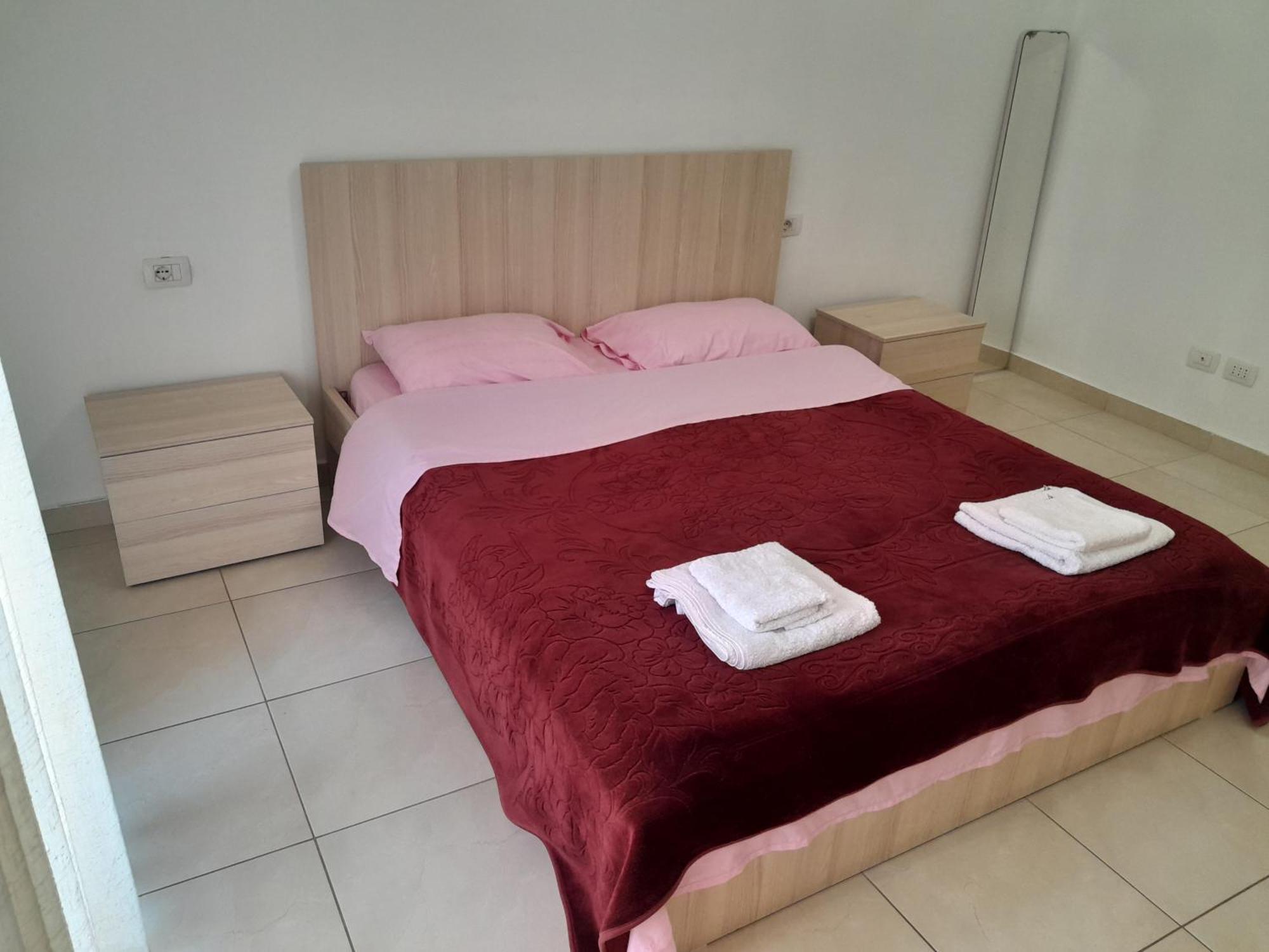 שקודר Comfy City Center Apartment מראה חיצוני תמונה